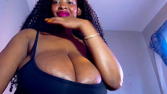 Snapshot of Silkytitss chatting on June 16, 8:39 am Silkytitss online show from June 16, 8:39 am