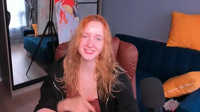 Snapshot of OddlyFamiliar chatting on January 20, 12:49 pm OddlyFamiliar online show from January 20, 12:49 pm