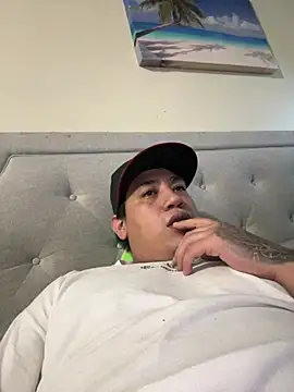 Richyyyybouyyy online show from May 24, 12:32 pm
