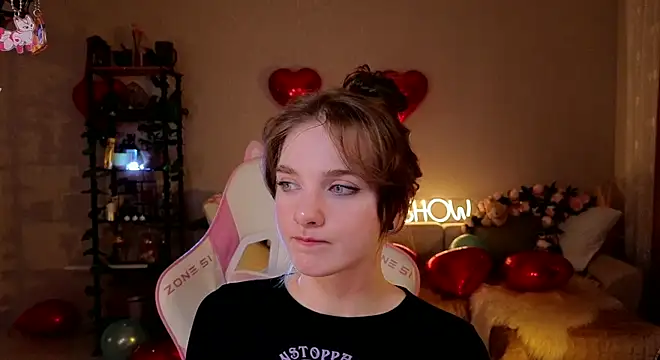 Snapshot of -Kottyaa- chatting on February 24, 10:25 pm -Kottyaa- online show from February 24, 10:25 pm