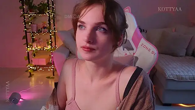 Snapshot of -Kottyaa- chatting on October 5, 12:58 pm -Kottyaa- online show from October 5, 12:58 pm