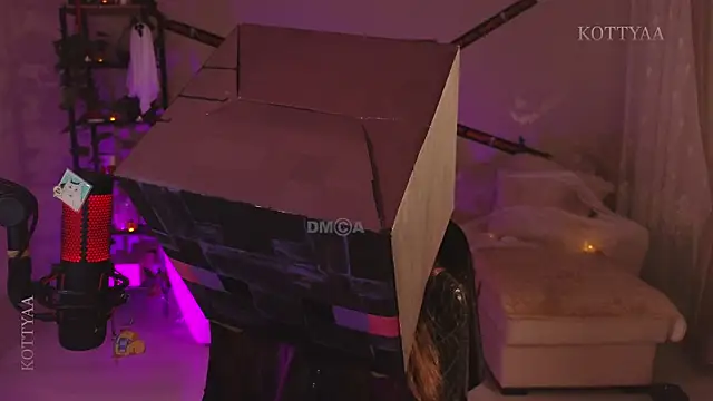 Snapshot of -Kottyaa- chatting on October 31, 7:26 pm -Kottyaa- online show from October 31, 7:26 pm