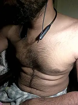 Snapshot of Hot_boy_Rudra chatting on September 28, 7:14 am Hot boy Rudra online show from September 28, 7:14 am