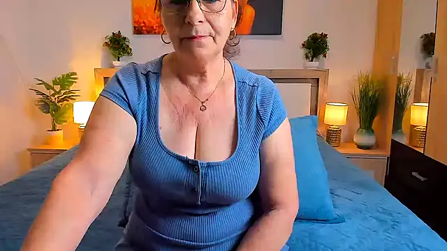 sweetangell69  online show from May 11, 2:06 am
