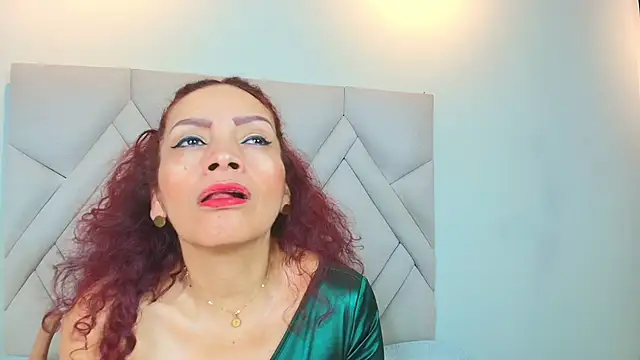 Kasandra Gomez online show from January 8, 12:29 pm