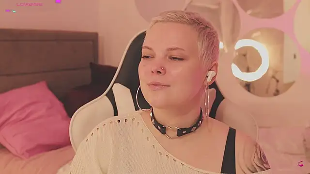 LikaBerry1 online show from January 18, 1:04 pm