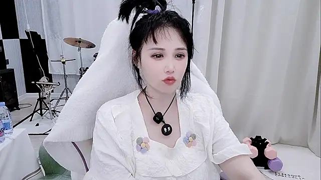 Vaness-a online show from June 14, 4:31 pm