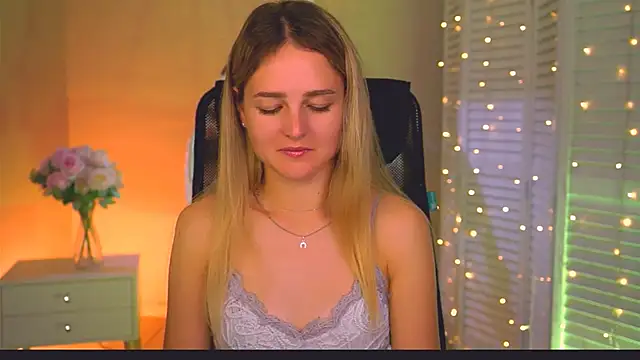 DeboraLarson online show from June 30, 2:45 am