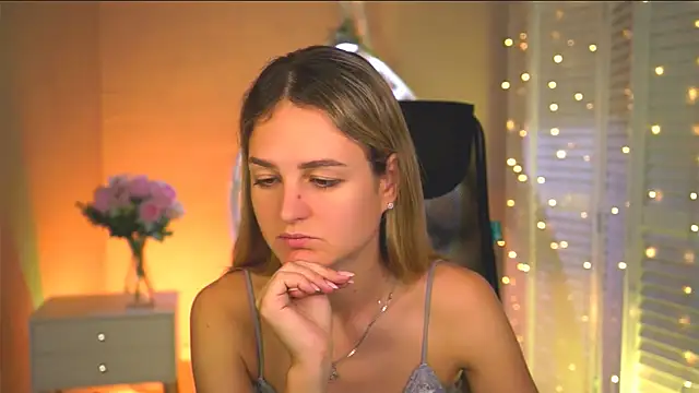 DeboraLarson online show from July 8, 2:49 am