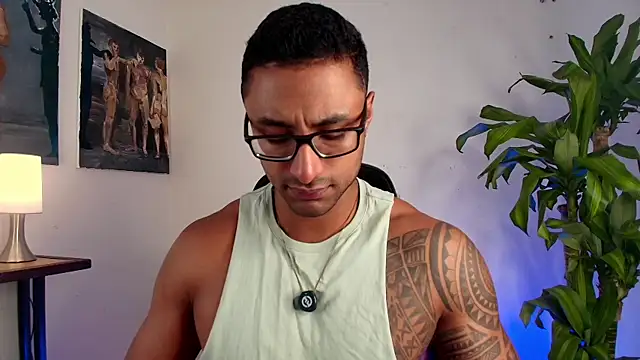 LiamGarcia1 online show from April 6, 2:18 pm