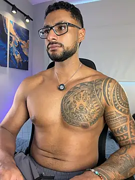 LiamGarcia1 online show from May 28, 4:26 pm