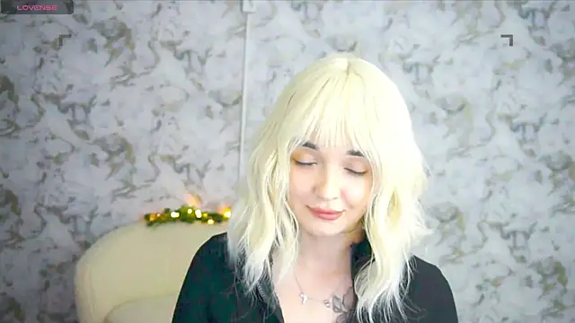 Ashley S online show from June 4, 10:27 pm