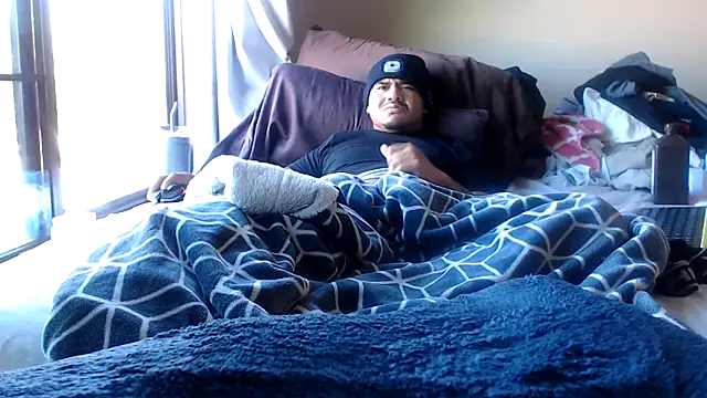 ReesesPns online show from October 18, 8:42 pm