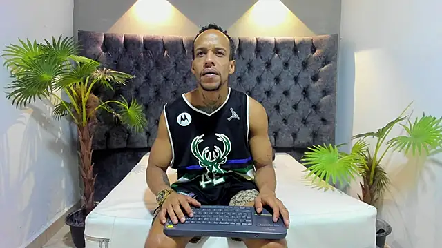 Salomon koude online show from May 19, 2:01 pm