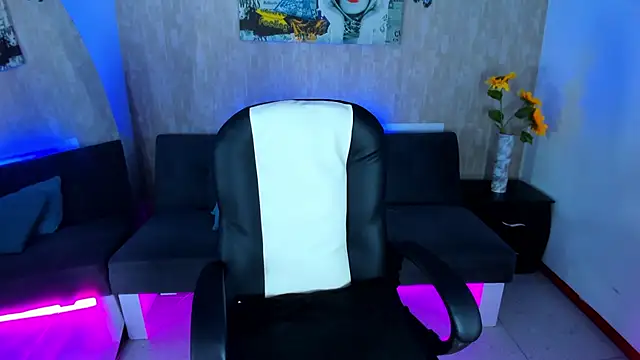 nova sex01 online show from February 17, 4:42 am