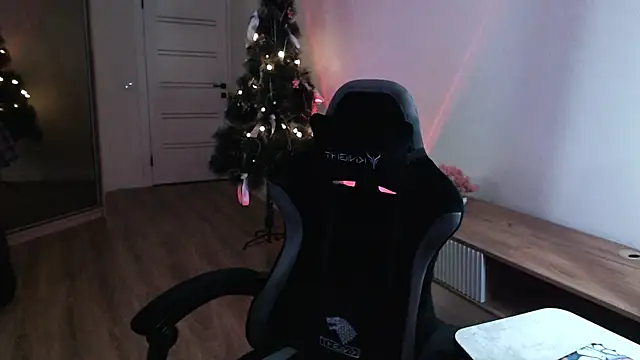 Princess Shy    online show from February 9, 3:56 pm