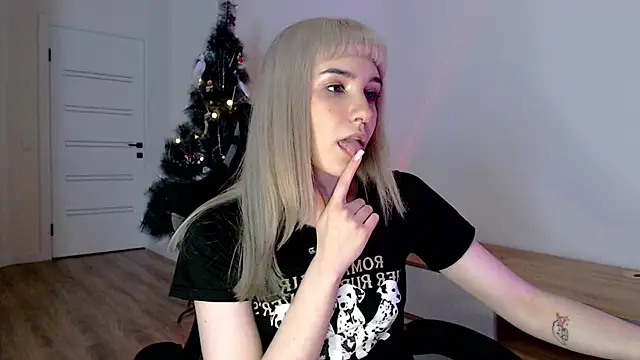 Princess Shy    online show from February 18, 2:38 pm