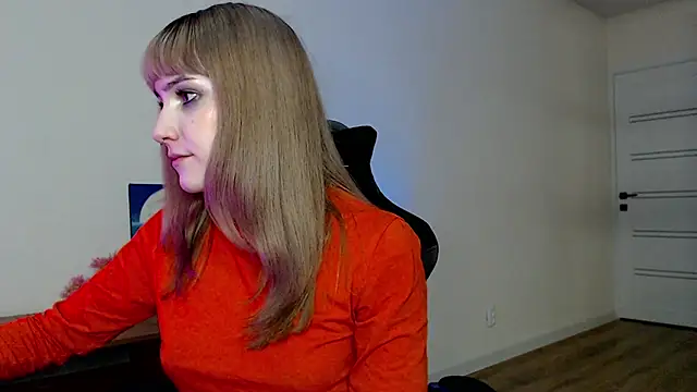 Princess Shy    online show from March 22, 8:15 pm