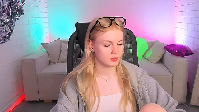 GraceGlamour online show from February 10, 5:14 am