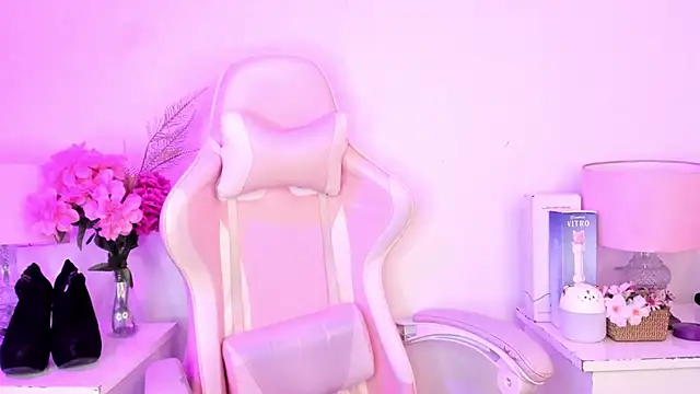 MollyBigBoobs12 online show from March 13, 11:59 pm