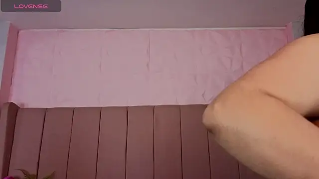 MollyBigBoobs12 online show from January 12, 8:47 pm