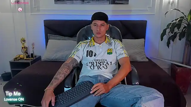 Damian23   online show from March 10, 10:53 am