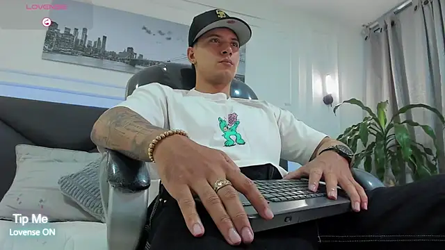 Damian23   online show from March 14, 11:26 am