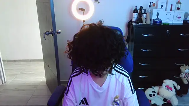 thomascooper7 online show from October 22, 5:34 pm