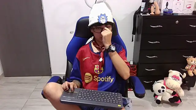 thomascooper7 online show from January 11, 7:19 pm