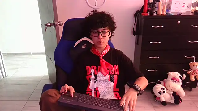 thomascooper7 online show from March 1, 7:05 pm