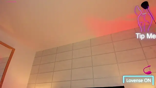 Christine Laam online show from September 30, 12:43 pm