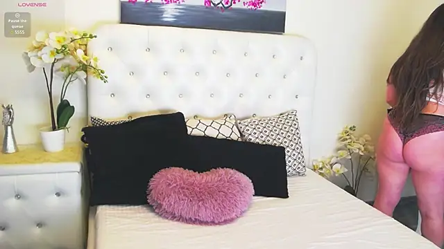 Ysabell01 online show from April 14, 4:29 am