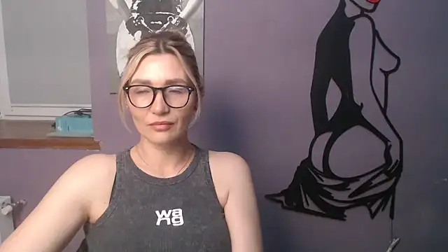  sexy lady online show from June 3, 1:03 pm
