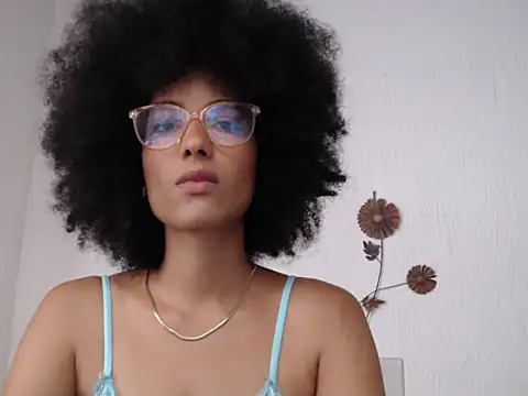 violettamartins online show from July 1, 10:20 pm