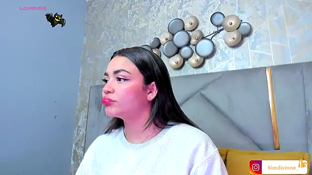 KimDevinne online show from November 5, 2:44 am