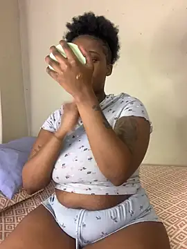 ThickPearlx23 online show from July 12, 6:21 pm