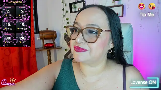 Gia Nahomi online show from April 12, 9:20 pm