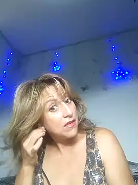 Snapshot of almaluna7 chatting on February 4, 1:23 am almaluna7 online show from February 4, 1:23 am