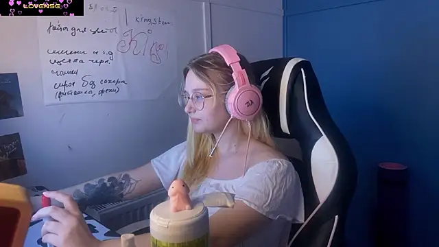 JacyWinslat online show from March 6, 1:57 pm