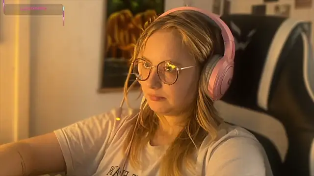 JacyWinslat online show from September 18, 2:19 pm