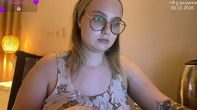 JacyWinslat online show from March 9, 2:21 pm