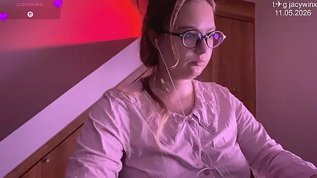 JacyWinslat online show from May 11, 2:01 pm