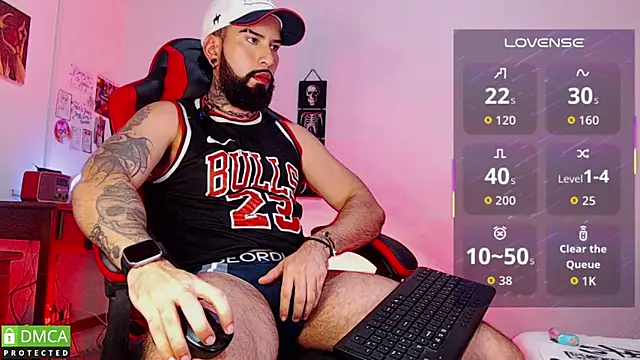 Diilanhott online show from April 5, 9:45 pm