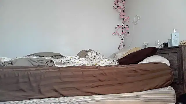 Kittyymaze1 online show from April 22, 12:28 pm