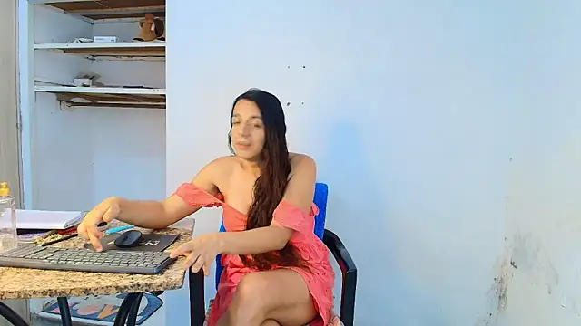 Snapshot of Oh_Tique chatting on June 20, 7:22 am Oh Tique online show from June 20, 7:22 am