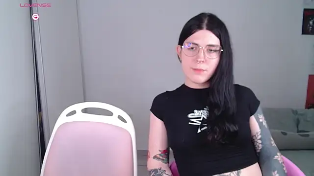 chloe levine online show from August 4, 10:56 pm