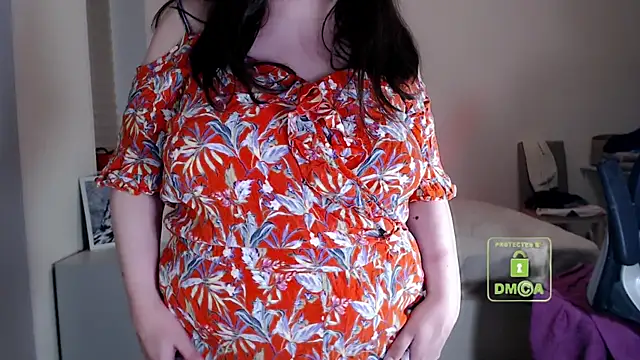 cute and hot online show from March 18, 4:43 pm