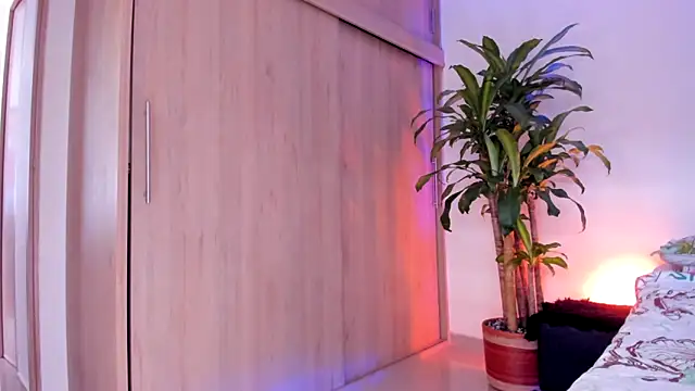 aldrinwhite online show from March 18, 6:11 pm