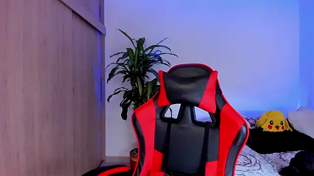 aldrinwhite online show from March 23, 7:51 pm