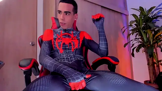 aldrinwhite online show from March 25, 7:09 pm